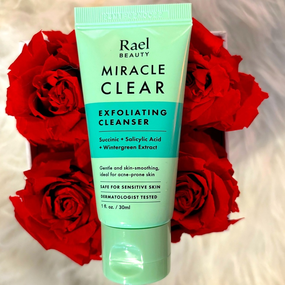 Rael Beauty Miracle Clear Exfoliating Cleanser